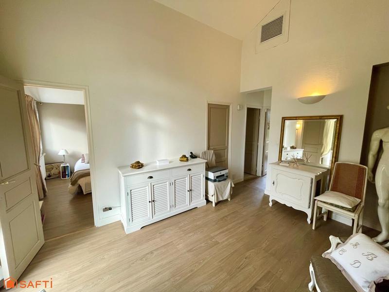 Maison - 200 m² - 6 pièces