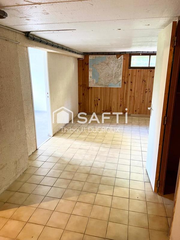 Maison - 157 m² - 8 pièces