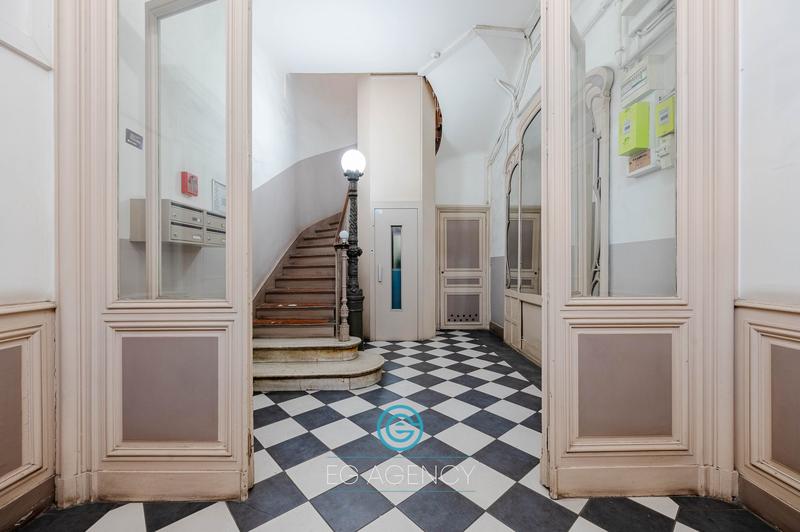 Bureau - 115 m² - 4 pièces