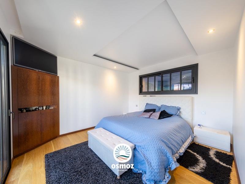 Maison - 143 m² - 5 pièces