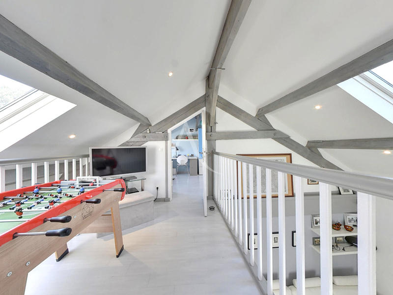 Maison - 183 m² - 8 pièces