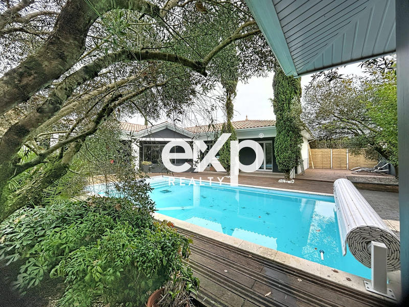 Villa - 152 m² - 6 pièces