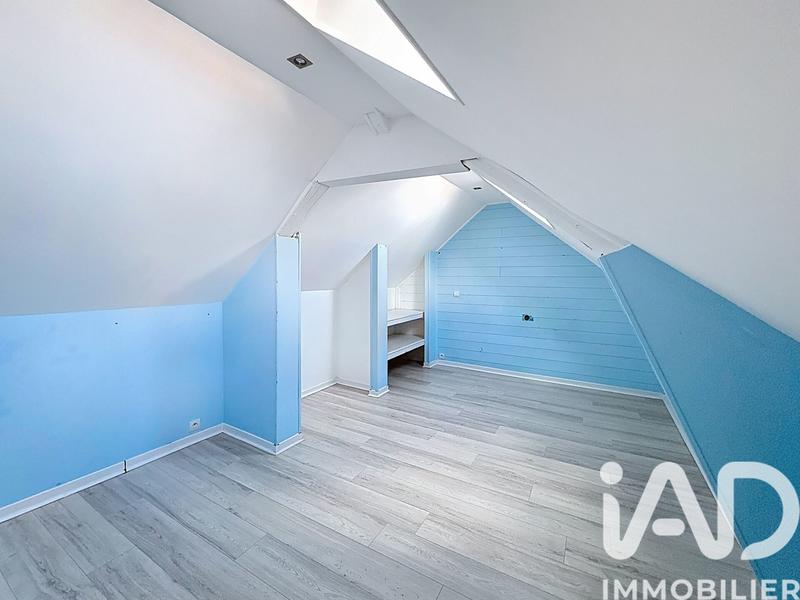 Maison - 147 m² - 9 pièces