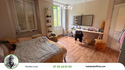 Maison - 162 m² - 9 pièces