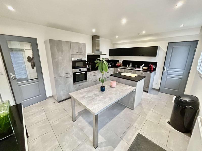 Maison - 117 m² - 6 pièces