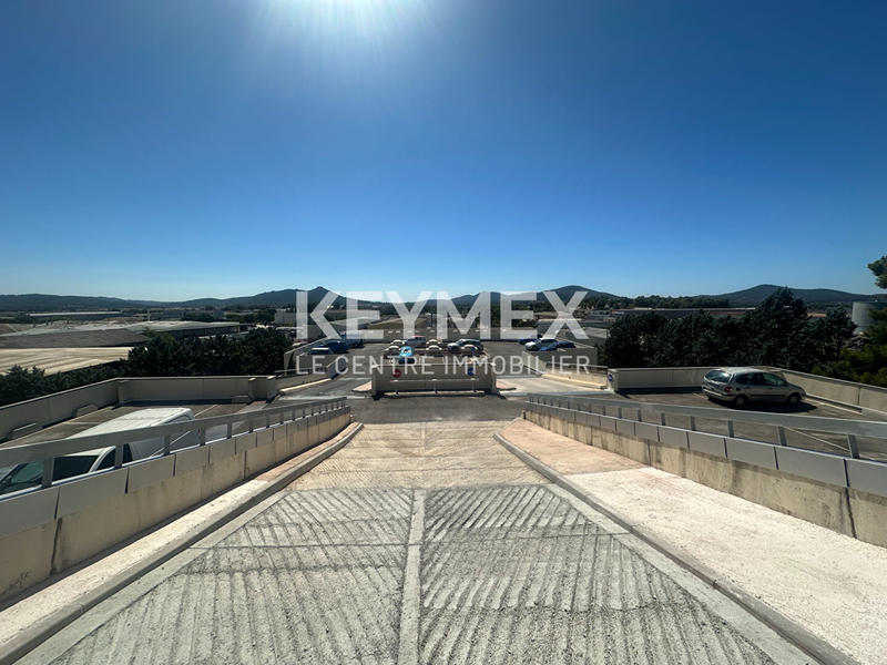 Local d'activité / Entrepôt - 333 m²