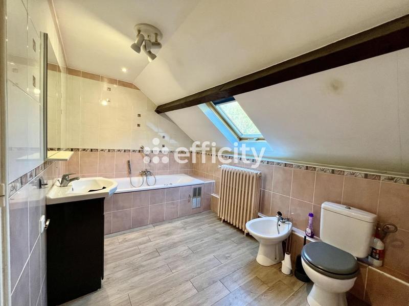 Maison - 136 m² - 5 pièces