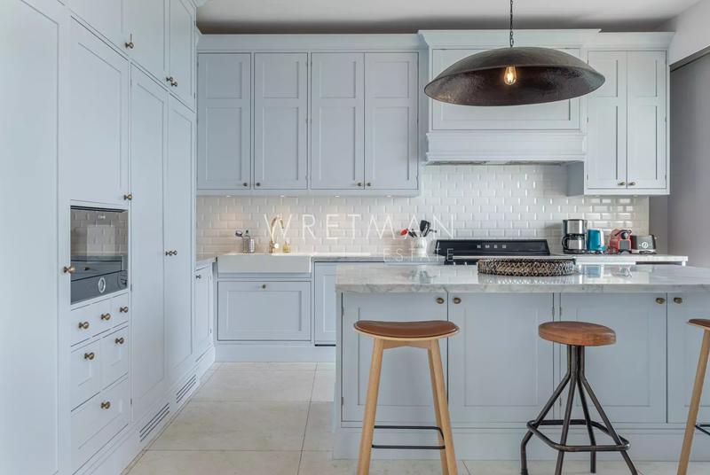 Appartement - 185 m² - 7 pièces