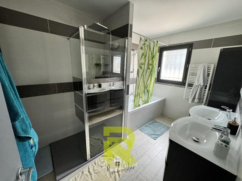 Villa - 122 m² - 7 pièces