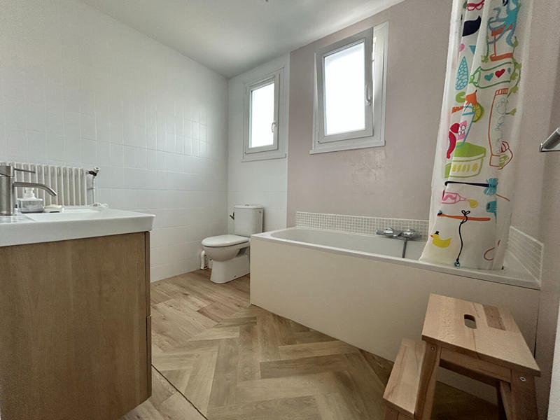 Maison - 95 m² - 4 pièces