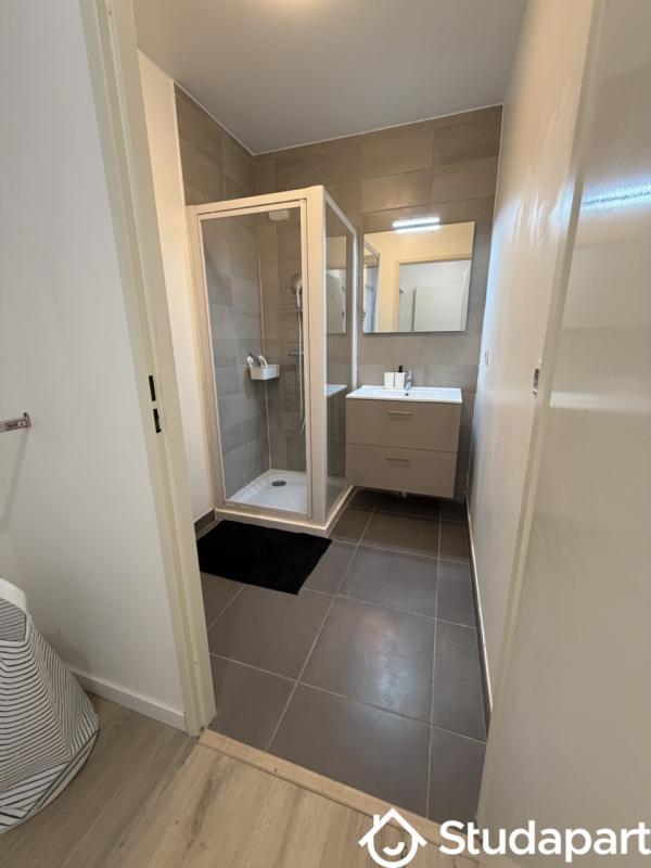 Chambre - 9 m² - 1 pièce