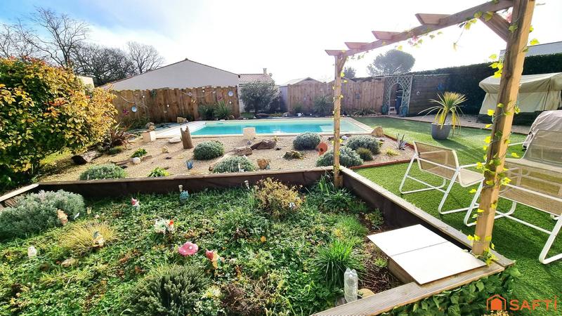 Maison - 90 m² - 4 pièces