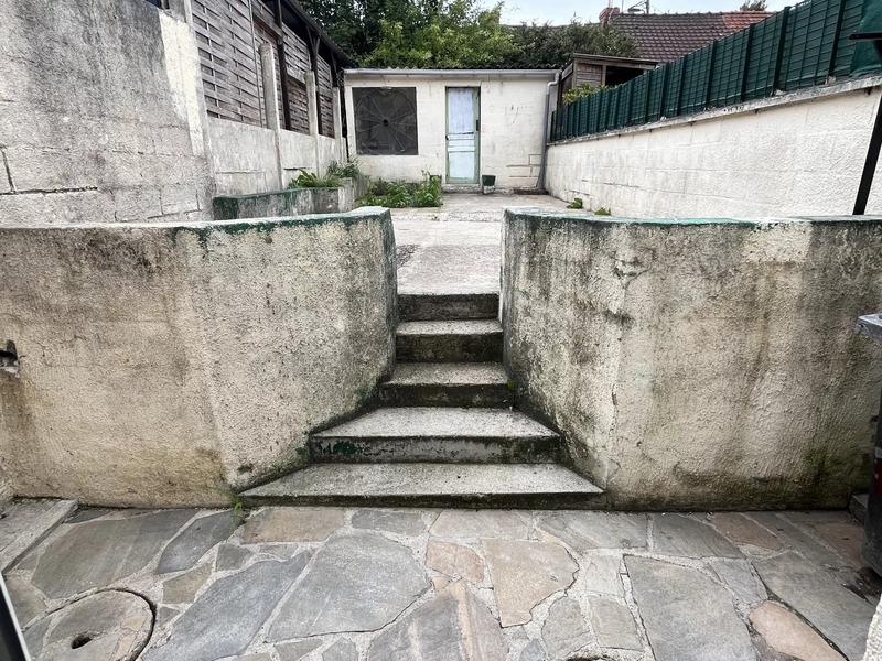 Maison - 80 m² - 5 pièces