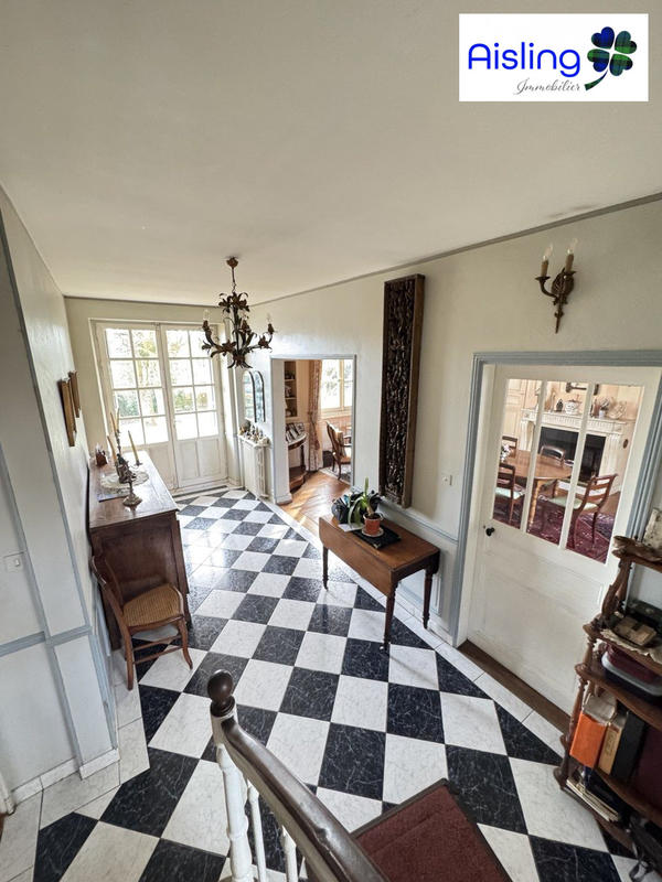 Maison ancienne - 196 m² - 8 pièces