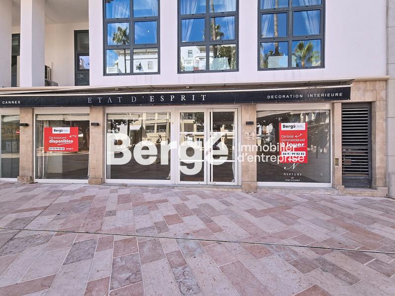 Local commercial - 82 m²