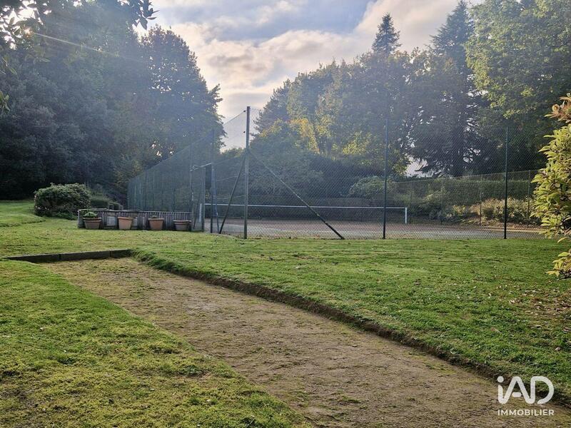 Maison - 496 m² - 7 pièces