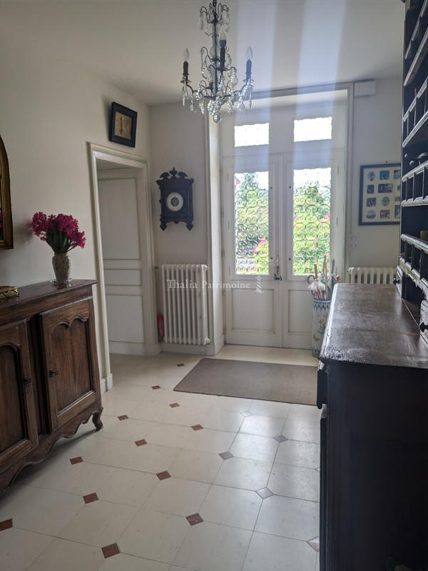 Maison - 278 m² - 12 pièces