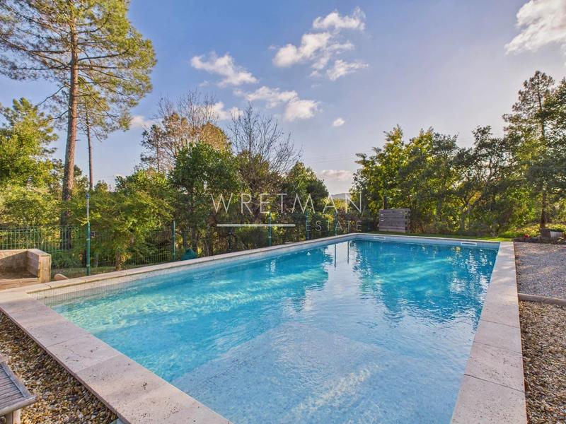 Villa - 207 m² - 6 pièces