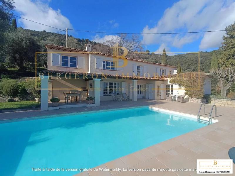 Villa - 185 m² - 6 pièces