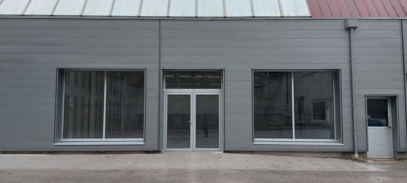 Local commercial - 200 m²