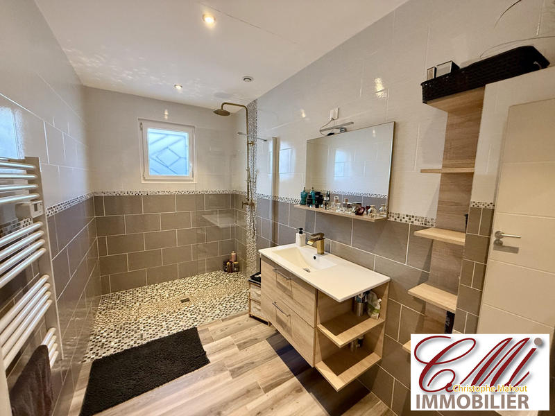 Maison - 97 m² - 5 pièces