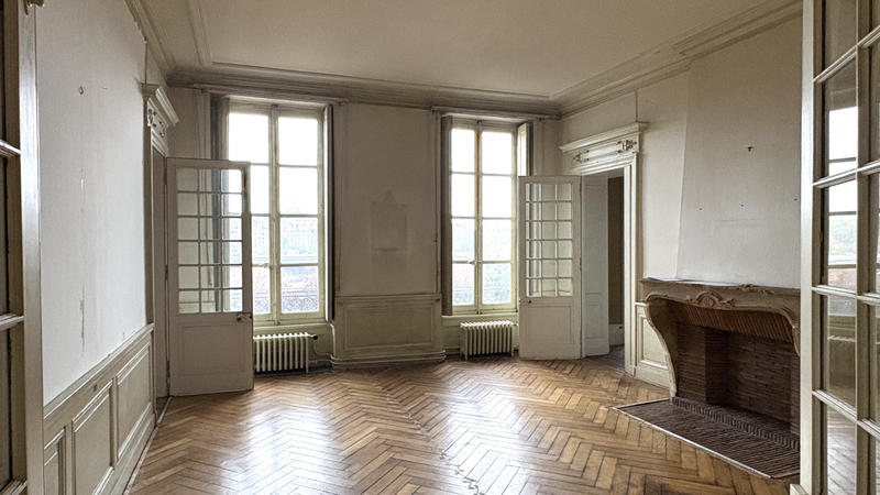 Appartement - 220 m² - 7 pièces