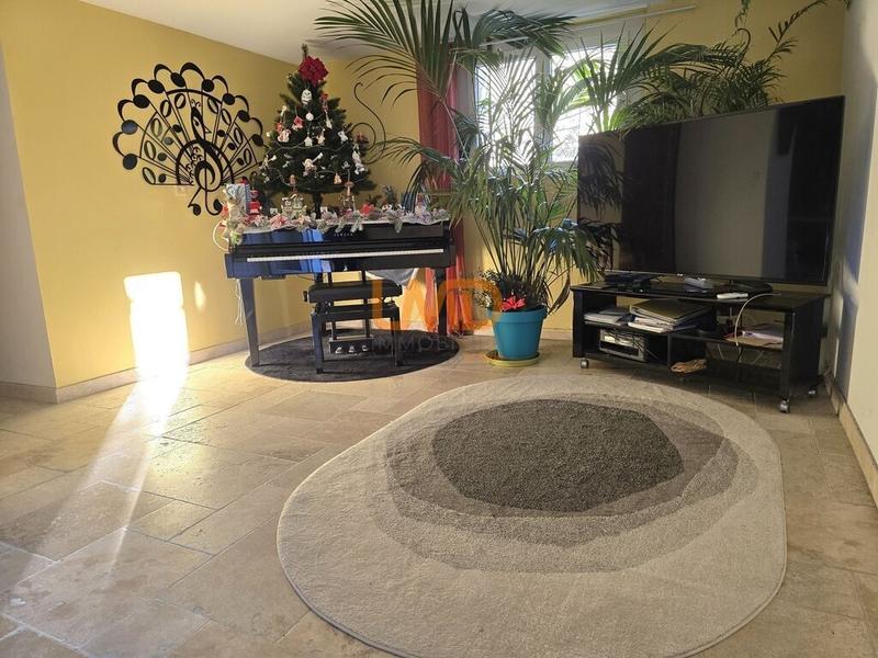 Maison - 139 m² - 6 pièces