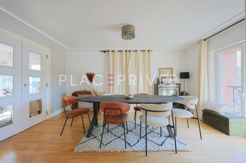 Appartement - 182 m² - 5 pièces