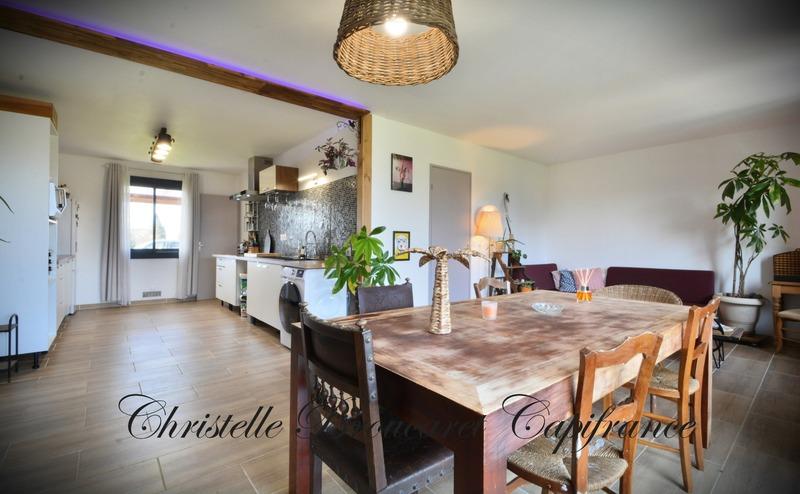 Maison - 111 m² - 4 pièces