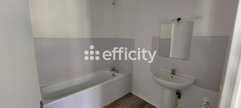 Maison - 176 m² - 8 pièces