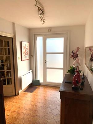 Maison traditionnelle - 194 m² - 8 pièces