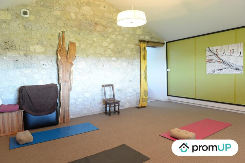 Maison traditionnelle - 148 m² - 4 pièces