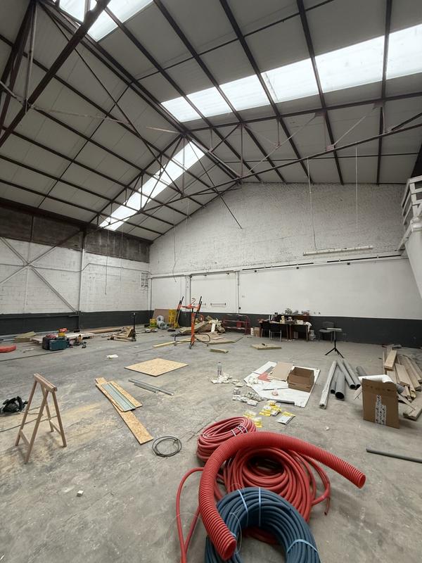 Local d'activités - 400 m²