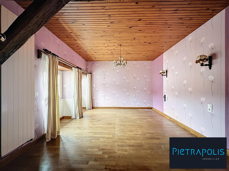 Maison - 200 m² - 8 pièces