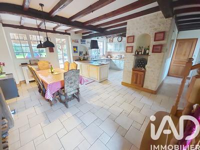 Maison - 290 m² - 8 pièces