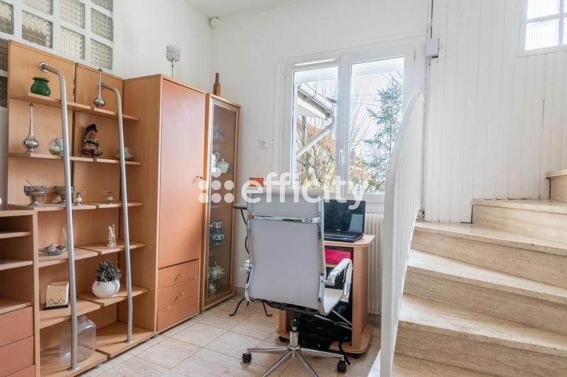 Maison - 110 m² - 6 pièces