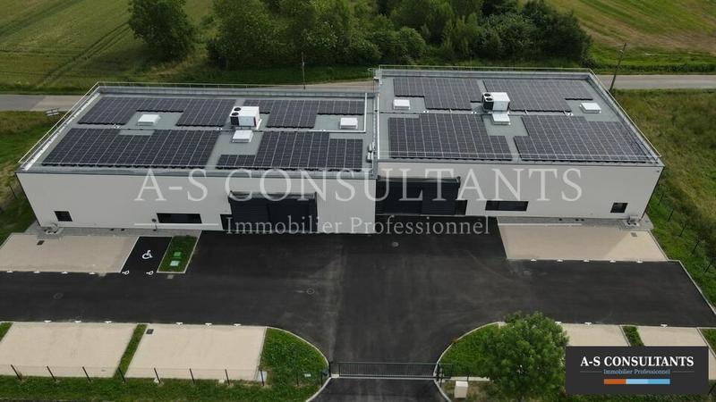 Entrepôt - 1 210 m²