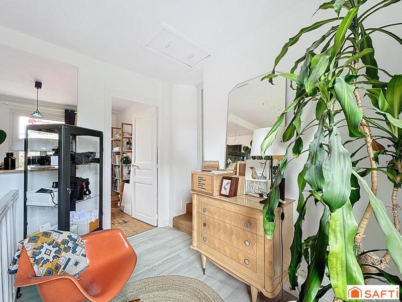 Maison - 180 m² - 8 pièces