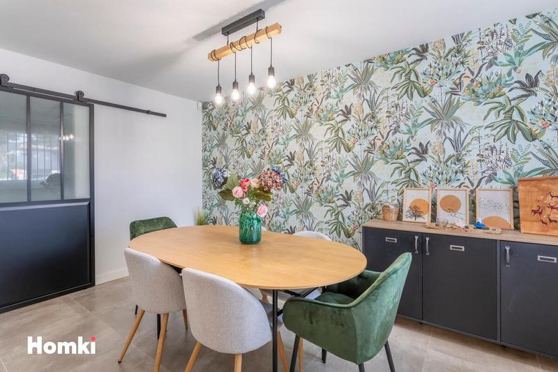 Maison - 95 m² - 5 pièces