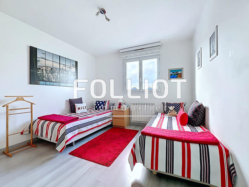 Maison - 162 m² - 8 pièces