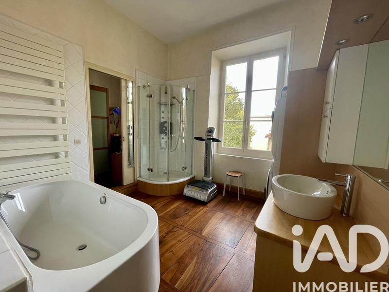 Appartement - 170 m² - 6 pièces