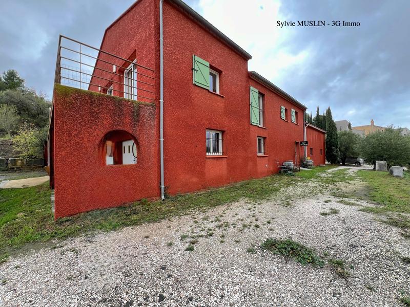 Villa - 144 m² - 10 pièces