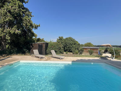 Maison - 210 m² - 6 pièces