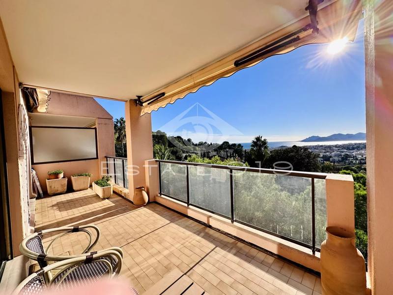 Appartement - 80 m² - 3 pièces