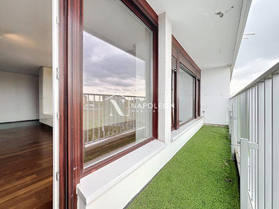 Appartement - 85 m² - 3 pièces