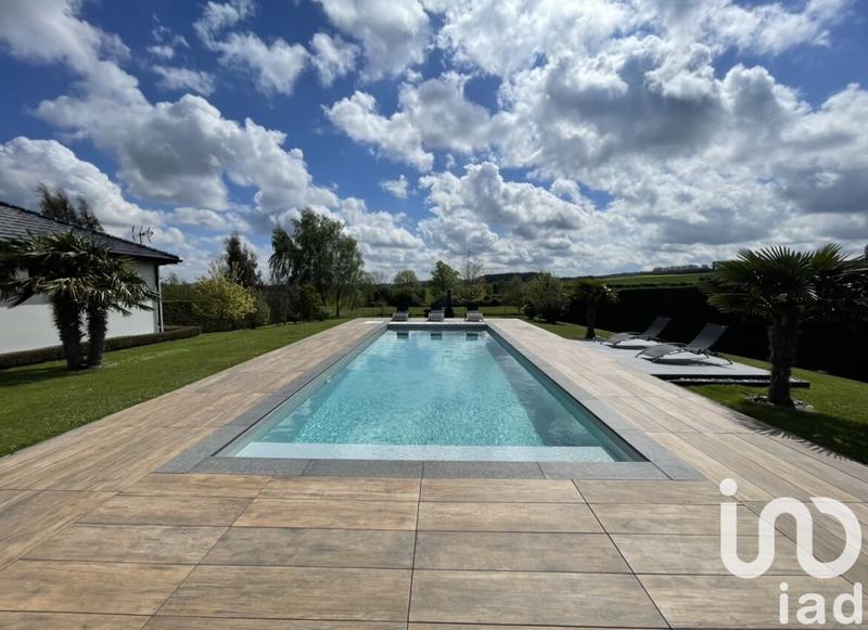 Maison - 270 m² - 10 pièces