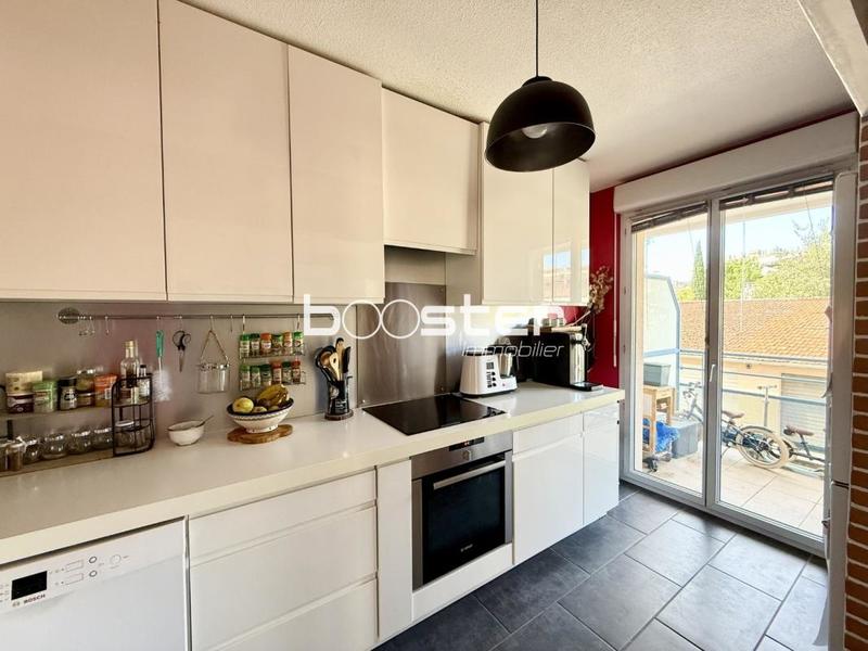 Appartement ancien - 67 m² - 3 pièces