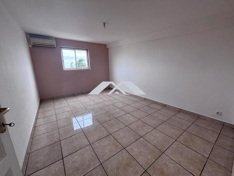 Appartement - 100 m² - 5 pièces