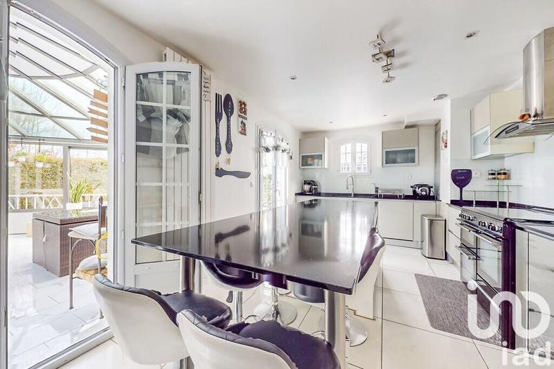 Maison - 190 m² - 5 pièces