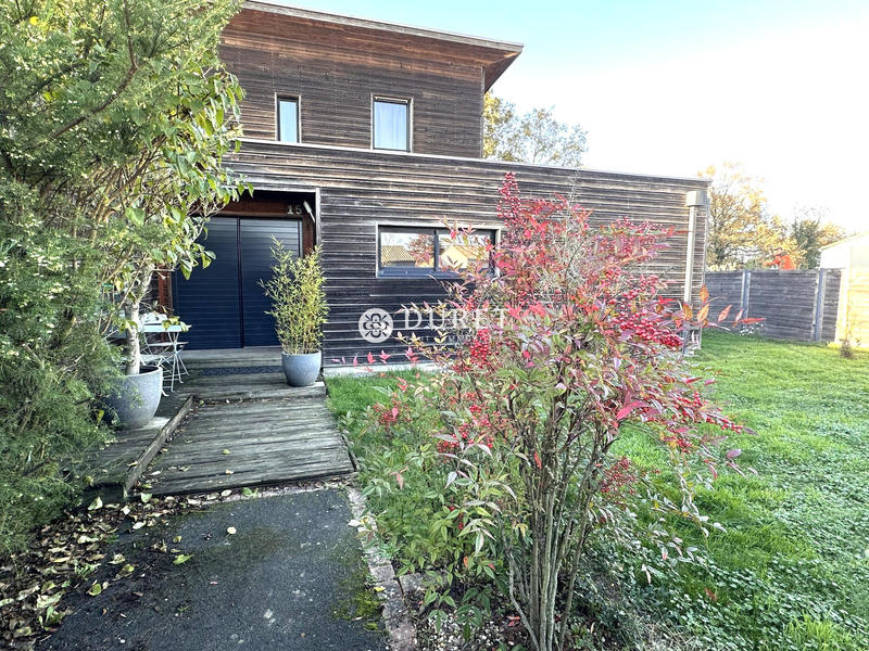 Maison contemporaine - 204 m² - 7 pièces